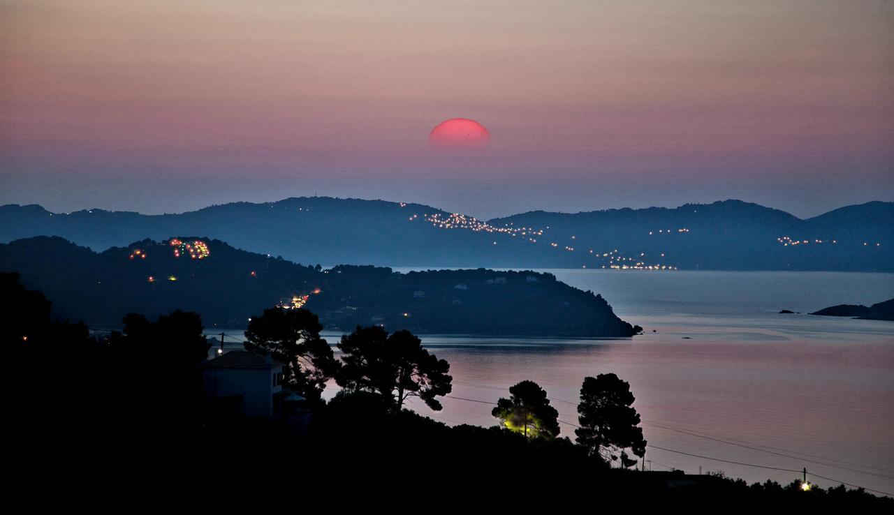 Goldenhill Studios&Apartments Skiathos-stad Buitenkant foto